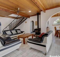 31 Rest Point Absolute Waterfront with Jetty - New Castle Holiday