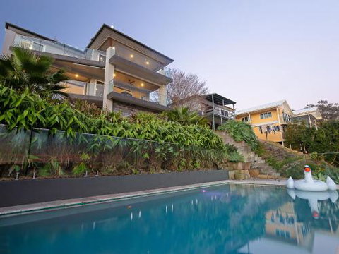 Absolute Waterfront Lakehouse Fishing Point Waterfront Pool Jetty - New Castle Holiday 0