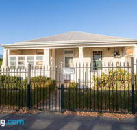 William Cottage Central Heritage Home - New Castle Holiday