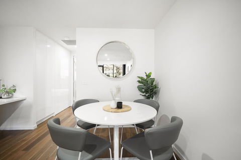 Urban Rest - Founders Lane - New Castle Holiday 4