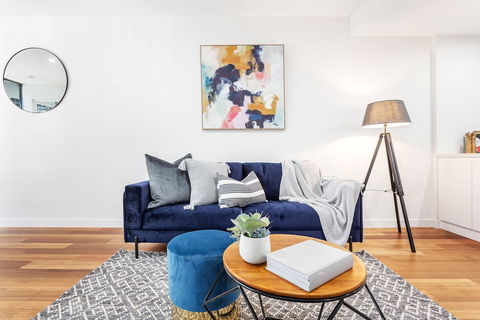 Urban Rest - Founders Lane - New Castle Holiday 3