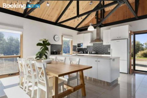 Mosss Place - New Castle Holiday 6