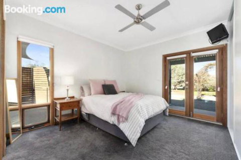 Mosss Place - New Castle Holiday 4