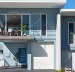 Blue Pelican pacific views walk to beach - New Castle Holiday