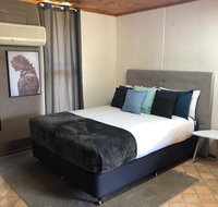 Granite Belt Cabins - New Castle Holiday