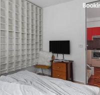 Heart of Sandringham Apartment by Ready Set Host - New Castle Holiday