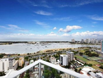 Panoramic Views At Sub Penthouse Apt - New Castle Holiday 5