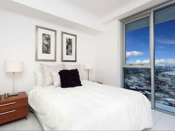 Panoramic Views At Sub Penthouse Apt - New Castle Holiday 1