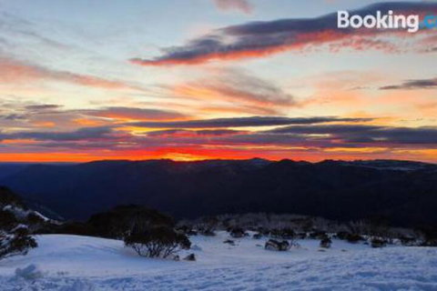 6 Lakeview Plaza - New Castle Holiday 5