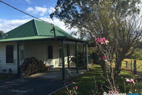 Old Schoolmasters Cottage On The Barrington River - New Castle Holiday 0