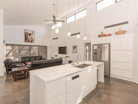 26 Twynam Street - New Castle Holiday 6