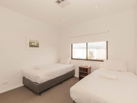 26 Twynam Street - New Castle Holiday 3