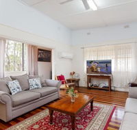 Daves Place 27 Rigney St. Holiday house with WIFI Aircon  Boat Parking - New Castle Holiday