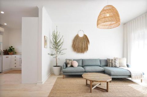 Pine At Arlos Refined Luxury In Glenelg - New Castle Holiday 0