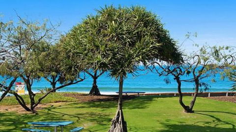 Kings Beach Ocean Front Views Private Balcony Overlooking Kings Beach - New Castle Holiday 5