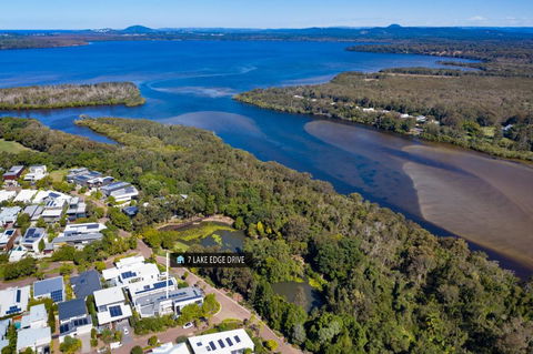 Ultimate Light & Space Noosa Heads - New Castle Holiday 3