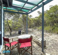 Honeyeaters Hideaway in Vivonne Bay - New Castle Holiday