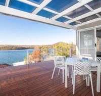 Home on the Water 21 Evans St. Lake Conjola - New Castle Holiday