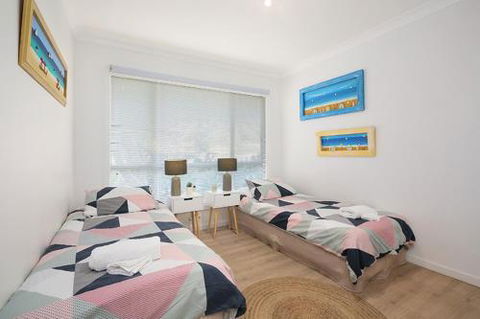 Central Coast Escape - New Castle Holiday 6