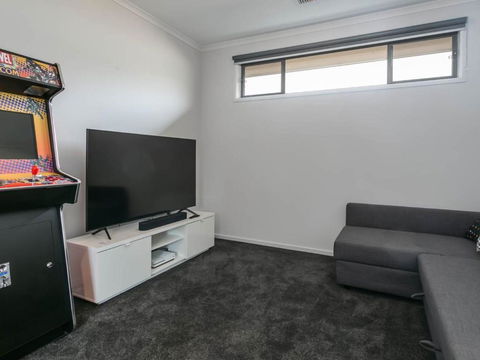 Lot 25 At Links - New Castle Holiday 2