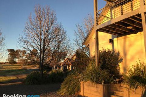 Travertines Wines Apartment - New Castle Holiday 3
