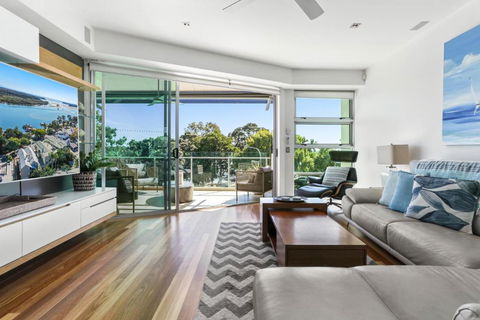 Panoramic River & Ocean Views Noosaville - New Castle Holiday 1