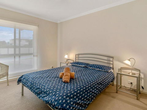 Shmatty - New Castle Holiday 3