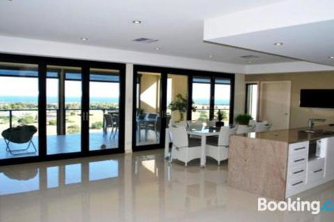 Eagles Nest - New Castle Holiday 4