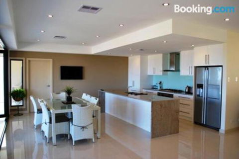 Eagles Nest - New Castle Holiday 5