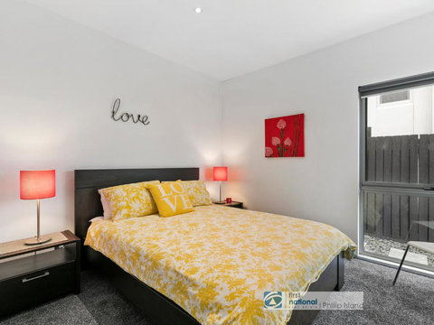 2 At 2 The Esplanade Ventnor - New Castle Holiday 2