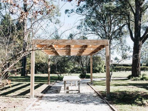 KIRRIEMUIR Burradoo Southern Highlands 4pm Check Out Sunday - New Castle Holiday 3