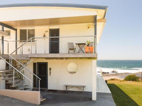 PENZANCE Gerroa Beachfront To Shelley Beach & 4pm Check Out Sundays - New Castle Holiday 5