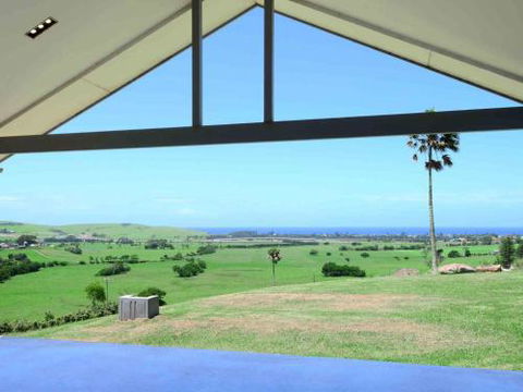 ROSE VALLEY Gerringong 4pm Check Out Sundays - New Castle Holiday 1