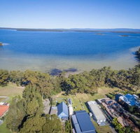 SORRENTO LAKESIDE Sanctuary Point 4pm check out Sundays - New Castle Holiday