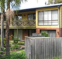 Take Time at Hyams Beach 4pm Check Out Sundays - New Castle Holiday