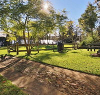 The Lake House at Erowal Bay 4pm Check Out Sundays - New Castle Holiday