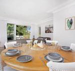 8 on Chapman - New Castle Holiday