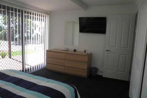 Almonta Apartments On The Water Front - New Castle Holiday 5
