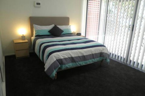 Almonta Apartments On The Water Front - New Castle Holiday 3