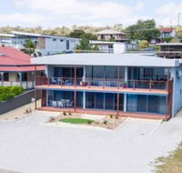 Almonta Apartments on the water front - New Castle Holiday