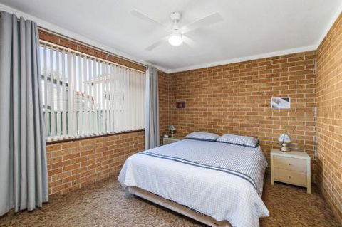6 Of 12 To 14 Crisallen Street Port Macquarie - New Castle Holiday 4