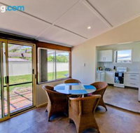 Cottage on River - New Castle Holiday