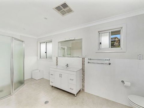 VIEWTOPIA Gerroa 4pm Check Out Sundays - New Castle Holiday 6