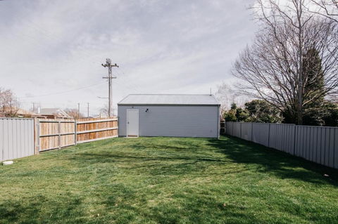 Dimby Cottage Beautifully Restored Heritage Home - New Castle Holiday 5