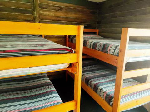 Lakes Entrance Log Cabins - New Castle Holiday 3