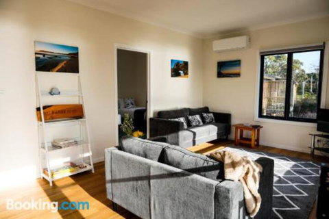 Rockpool Cottage - New Castle Holiday 6