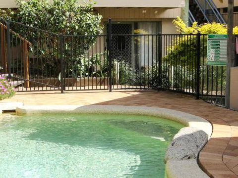 Studio 9 - New Castle Holiday 4