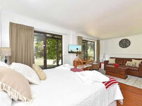 Olive Grove Studio 1 - New Castle Holiday 0
