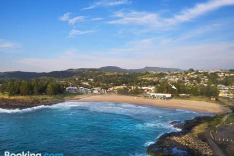 SURF BEACH DREAMS Kiama & Surrounds 4pm Check Out Sundays - New Castle Holiday 6