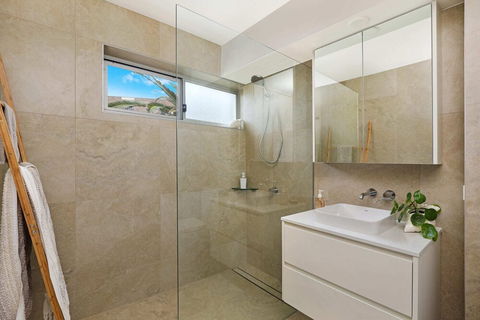 SPECTACULAR OCEAN FRONT Sounion6 - New Castle Holiday 4